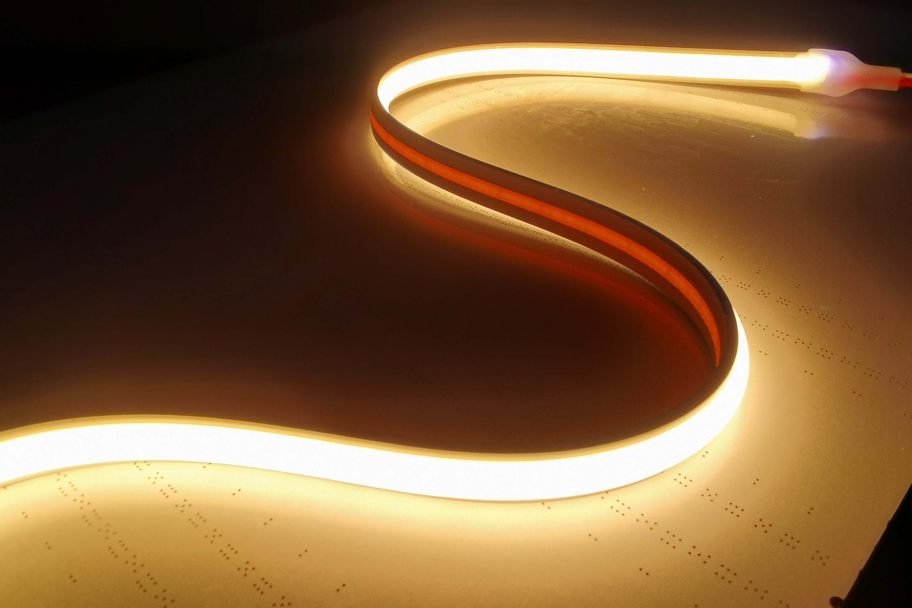 нема светлосна точка COB led лента светло