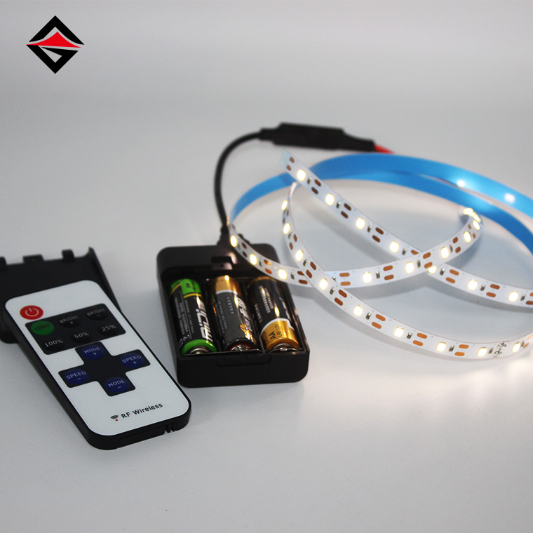 Hotешка продажба на 5V USB батерии поставена LED светлосна лента со далечински управувач